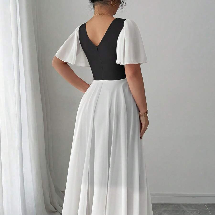 Elegant Romantic Pleated Square Neck Dresses