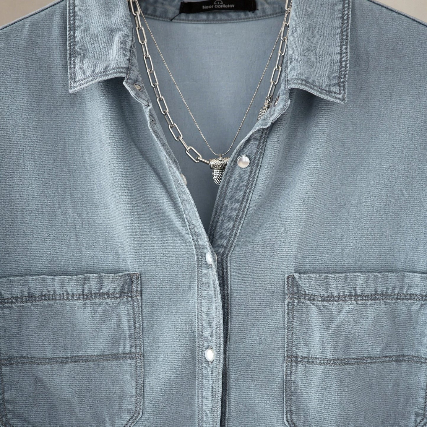 Chic Denim Button-Up Blouse with Long Sleeves for Effortless Style 3