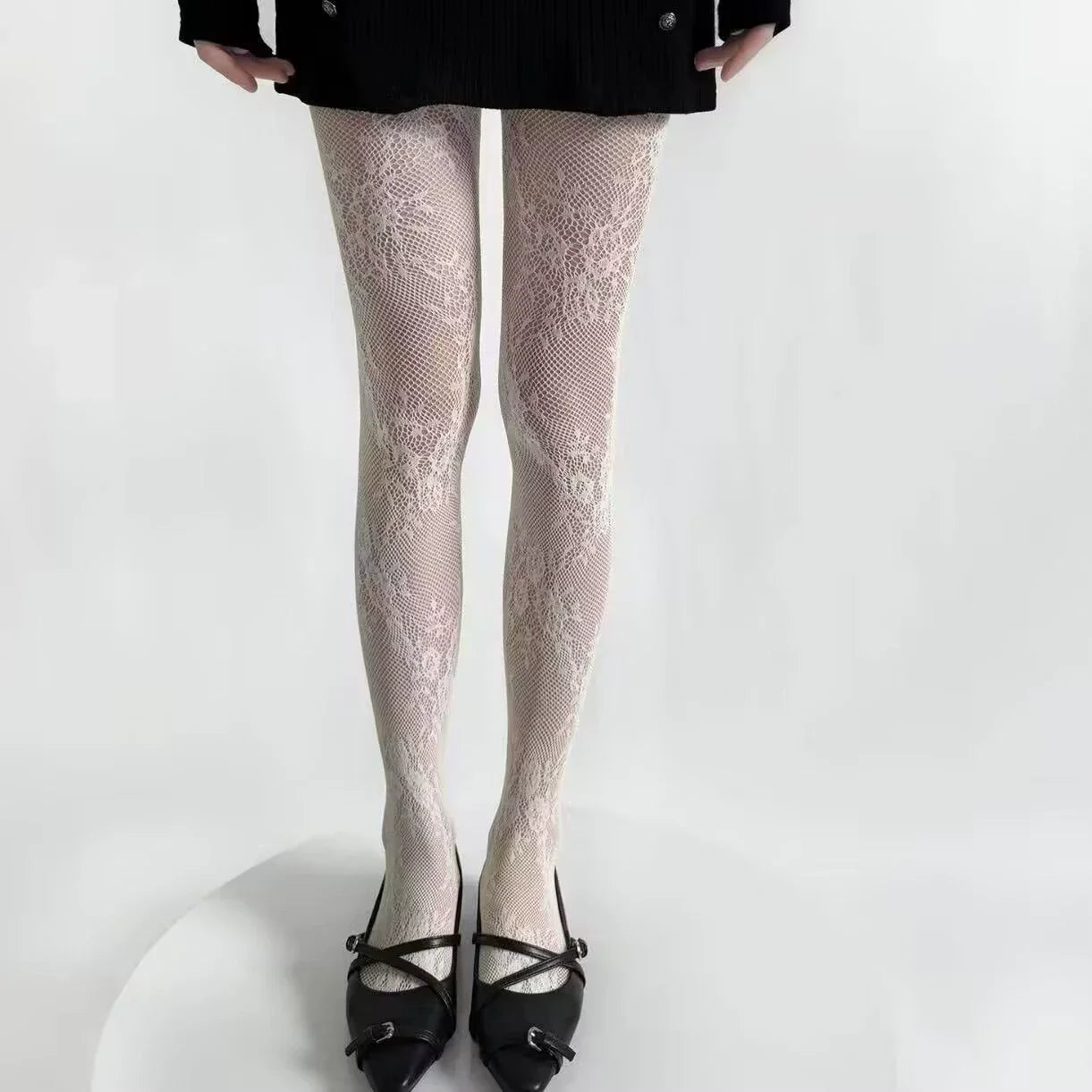 Chic Lace Tights - Elegant Floral Design with Comfortable Fit and Great Elasticity 2