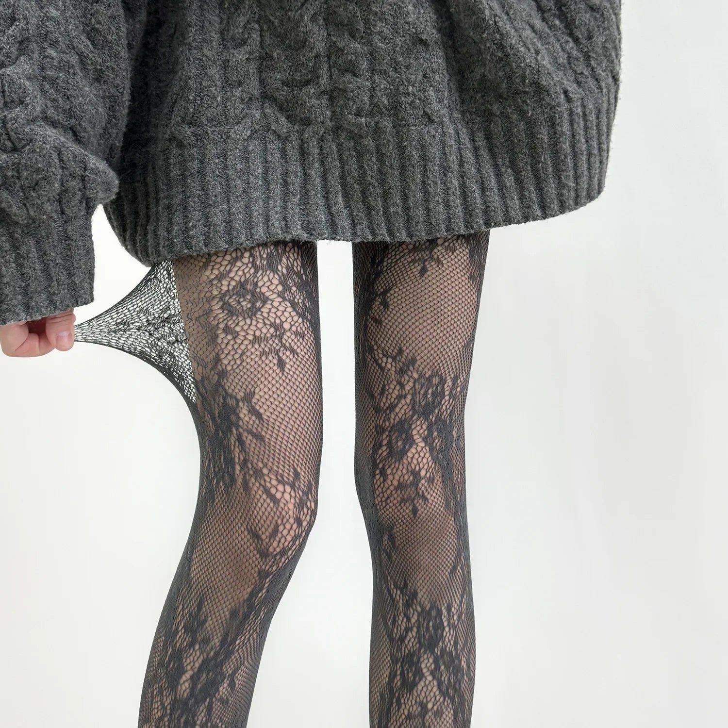 Chic Lace Tights - Elegant Floral Design with Comfortable Fit and Great Elasticity 4