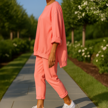 Chic Sweatshirt and Sweatpants Set for Effortless Style and Comfort 4