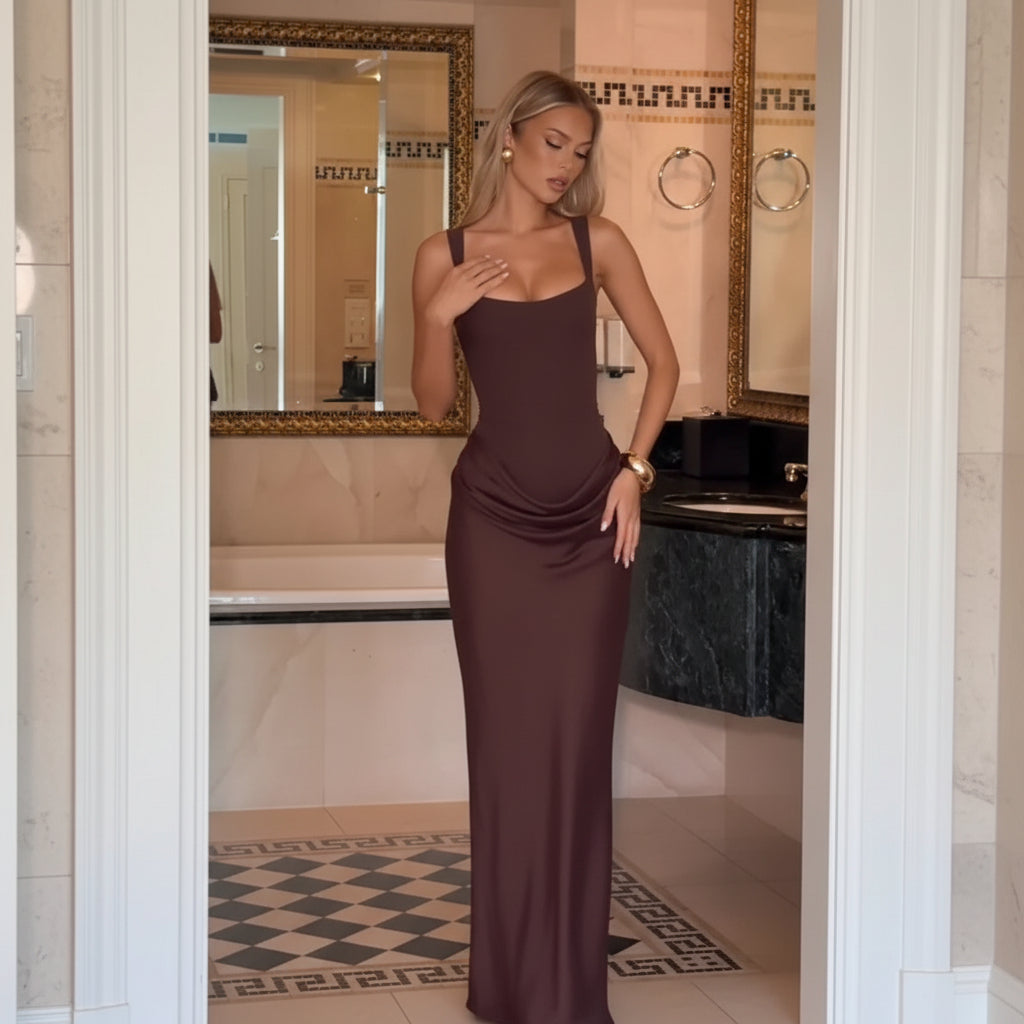 Elegant Maxi Dress with Modern Pleated Design for Summer Events 2