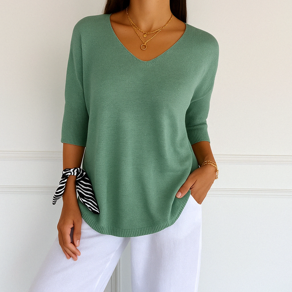 V-Neck Short Sleeve Women's Sweater in Lightweight Fabric for Effortless Summer Style 3