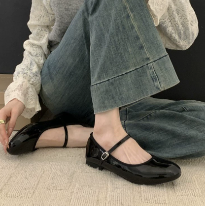 Lightweight Orthopaedic Shoes