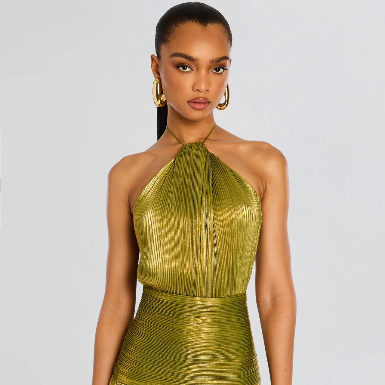 Elegant Long Dress with Flattering Sculpted Design